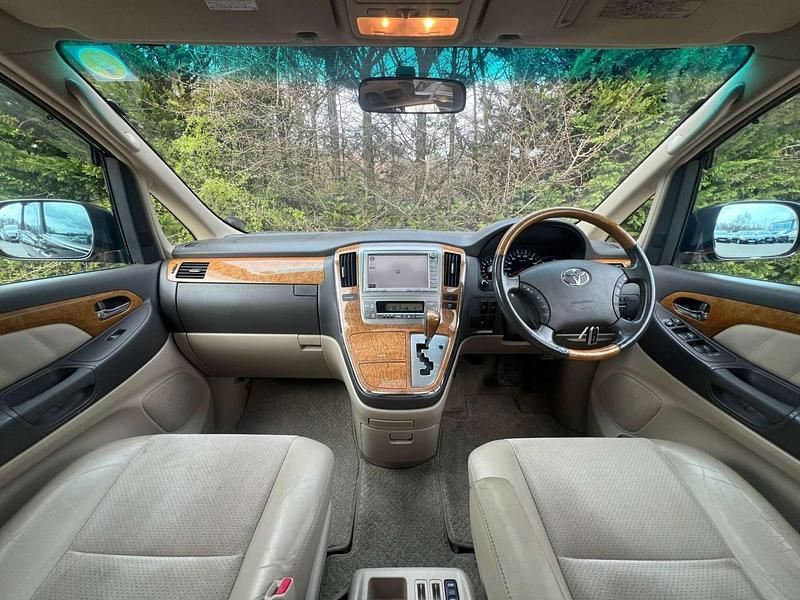 Usado Toyota Alphard 2021 Preto Monovolume
