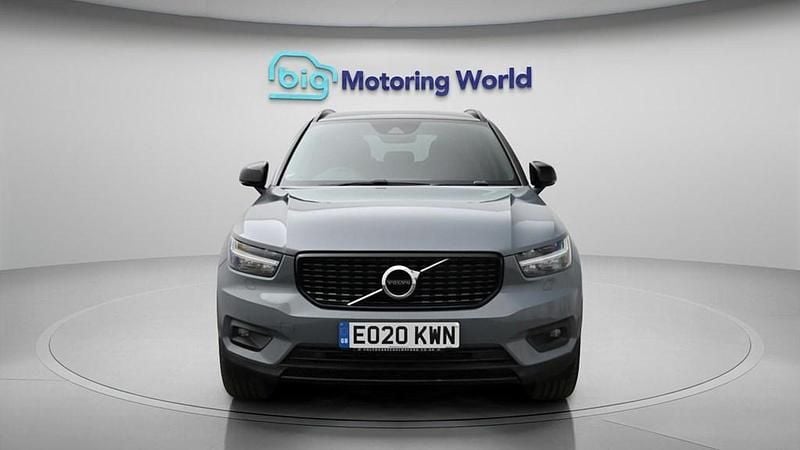 Used Volvo XC40 R-Design Pro 247 HP (181 kW) 2020 Grey SUV