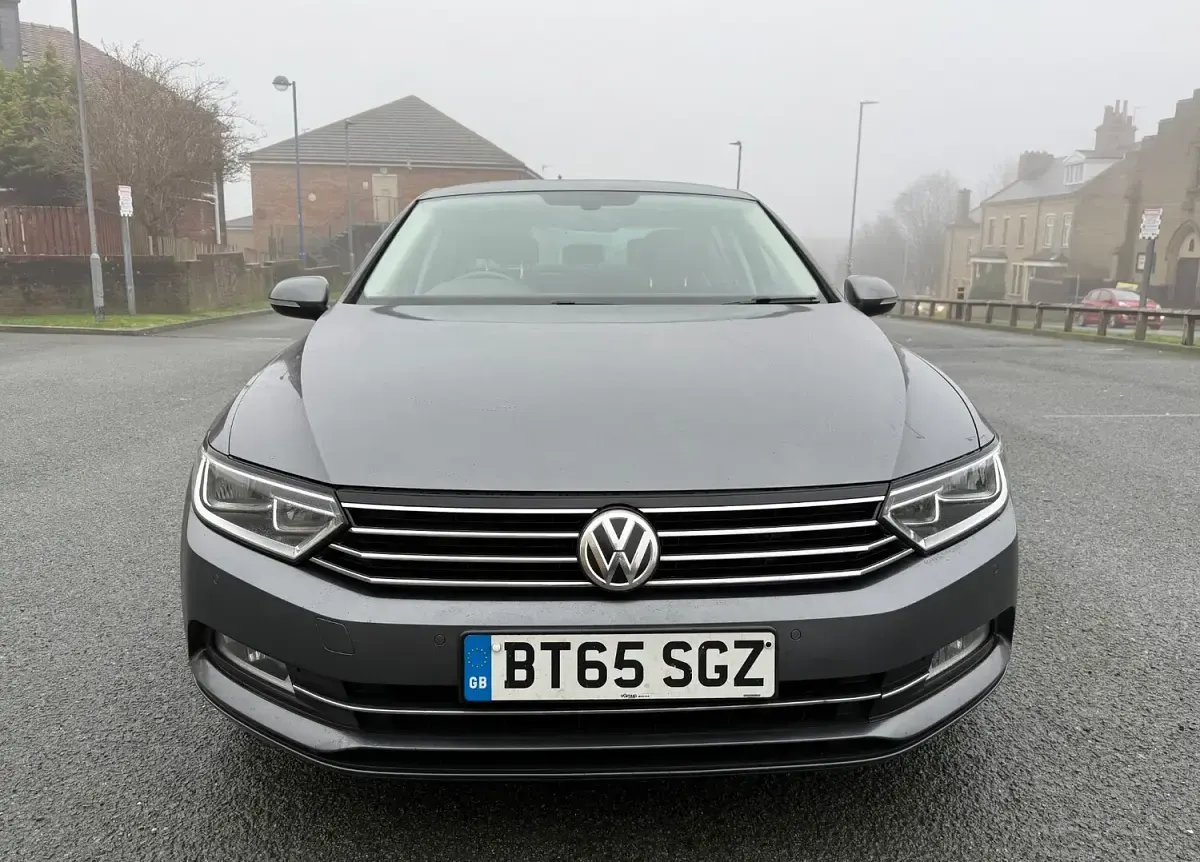 Used VW Passat Business 150 HP (110 kW) 2015 Grey Sedan