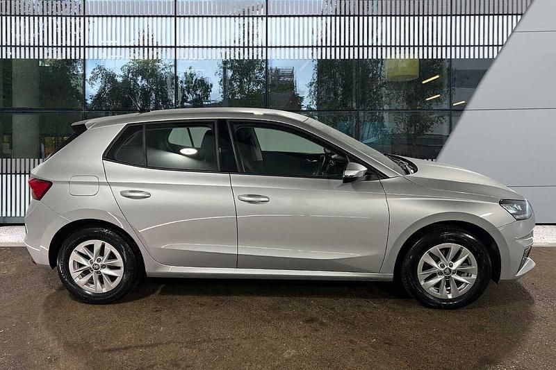 Used Skoda Fabia SE 85 HP (62 kW) 2025 Brilliant silver metallic Hatchback