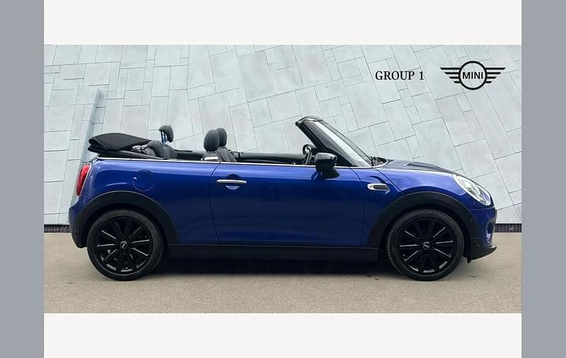 Used Mini Cooper Cabriolet Classic 136 HP (100 kW) 2019 Blue Cabriolet