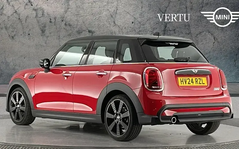 Used Mini Cooper Exclusive 136 HP (100 kW) 2023 Red Hatchback