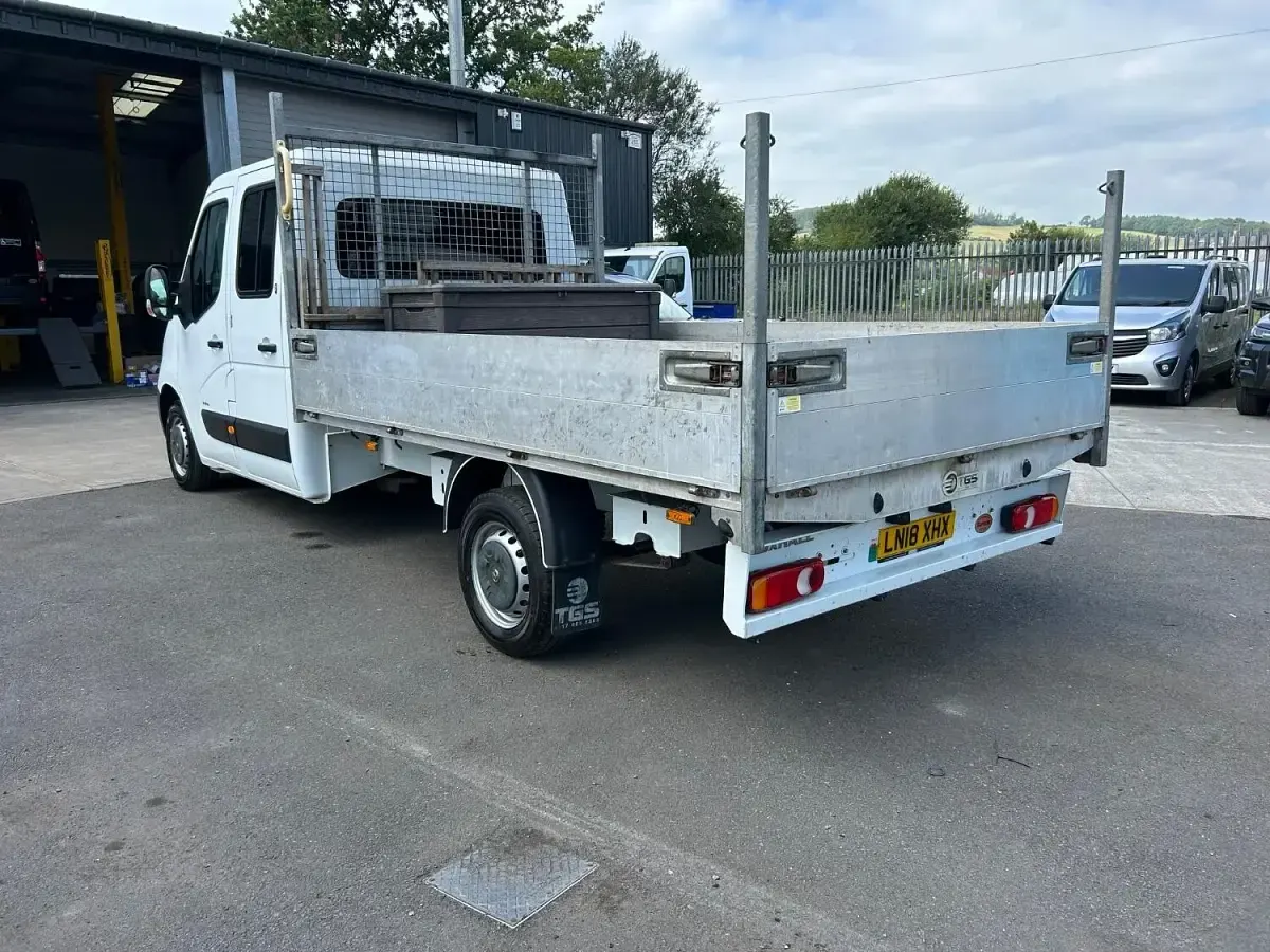 Used Vauxhall Movano 2018 White MPV