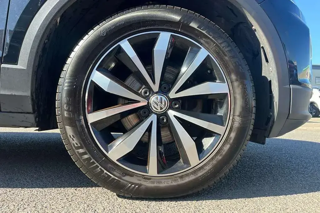 Used VW T-Roc SEL 115 HP (84 kW) 2018 Black SUV