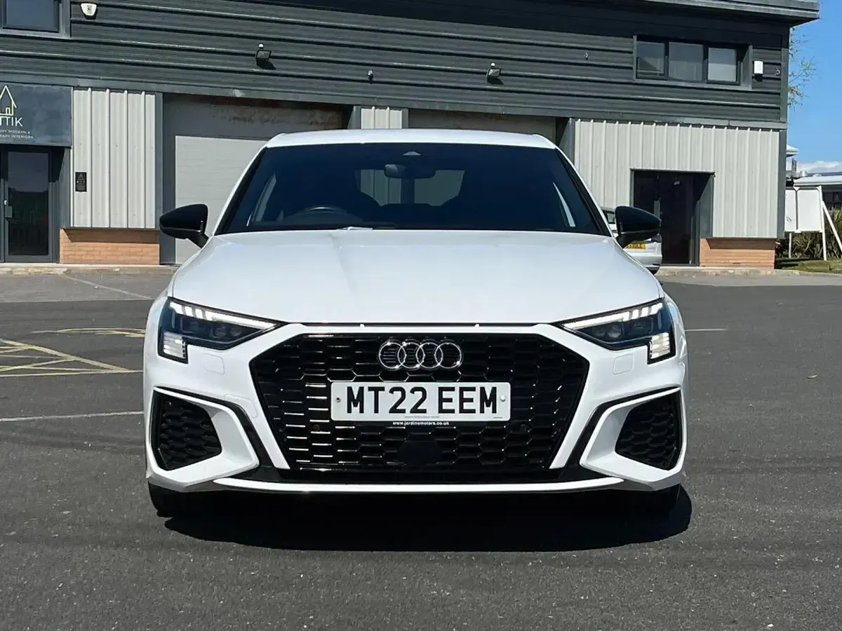 Usado Audi A3 Design 150 HP (110 kW) 2022 Branco Sedan
