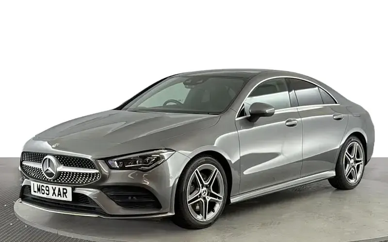 Begagnad Mercedes CLA200 AMG Line Premium Plus 163 HK (119 kW) 2022 Sedan