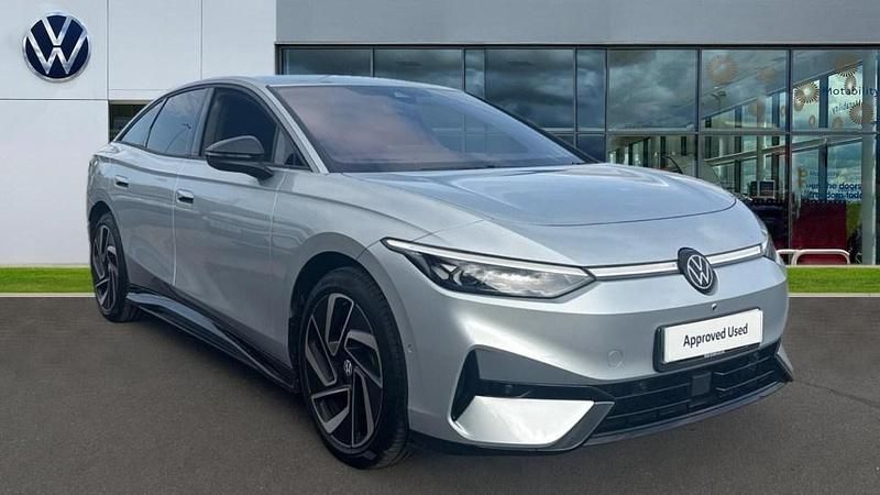 Scale silver Used 2025 VW ID.7 Pro Hatchback | £32,999 (Fair price) - Image 1/4