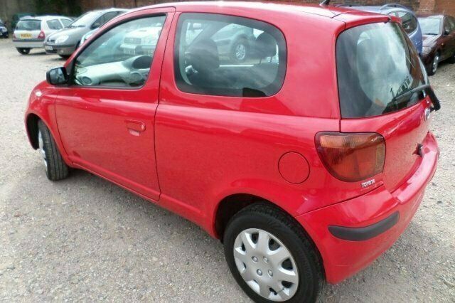 Used 2004 Toyota Yaris Hatchback | £1,395 (Fair price) - Image 1/4