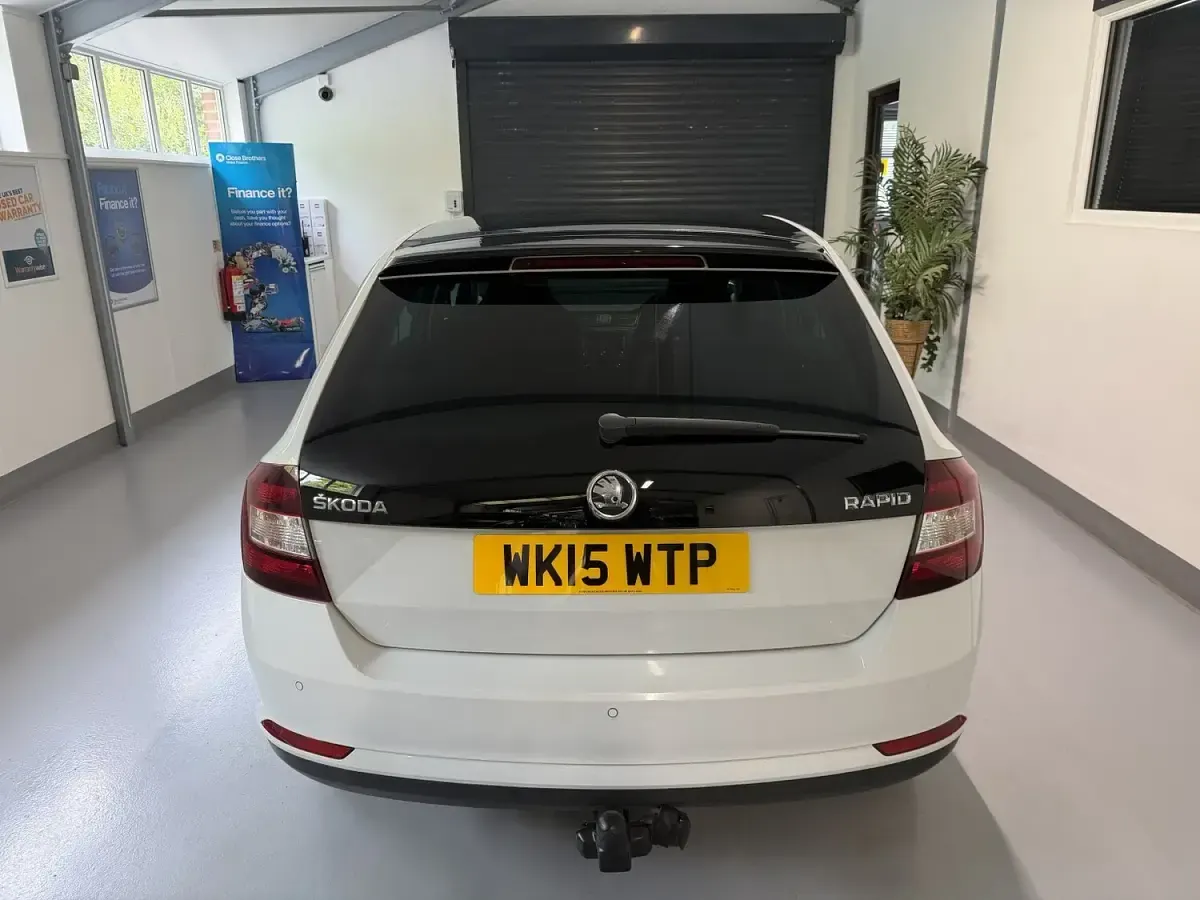 Used Skoda Rapid Sport 2015 White Hatchback