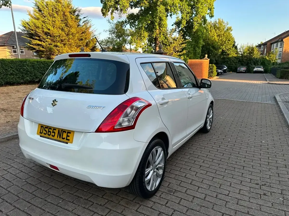 Used Suzuki Swift SZ3 2015 White Hatchback