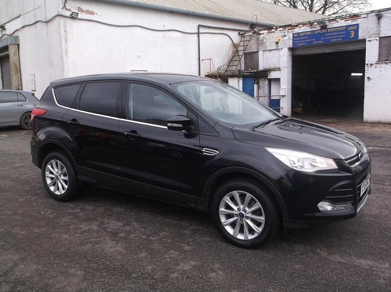 Black Used 2015 Ford Kuga Titanium SUV | £6,295 (Good price) - Image 1/4