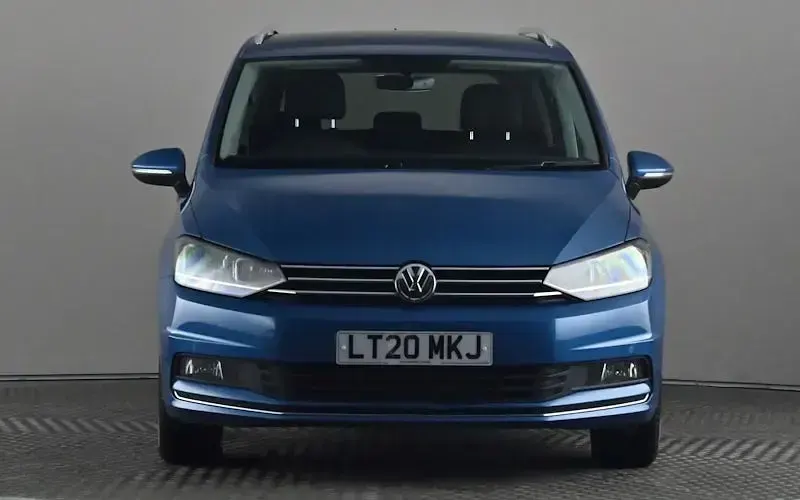 Used VW Touran SEL 150 HP (110 kW) 2025 MPV