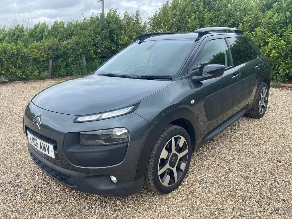 Used Citroën C4 Cactus Flair 100 HP (73 kW) 2015 Grey Hatchback
