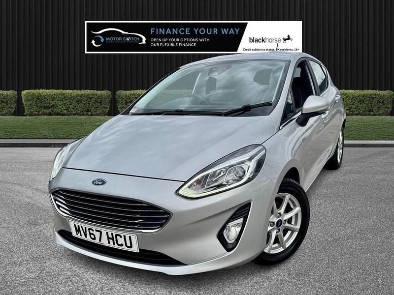 Used Ford Fiesta Zetec 85 HP (62 kW) 2017 Silver Hatchback