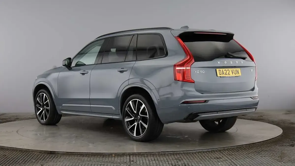Used Volvo XC90 Plus 235 HP (172 kW) 2022 Grey SUV