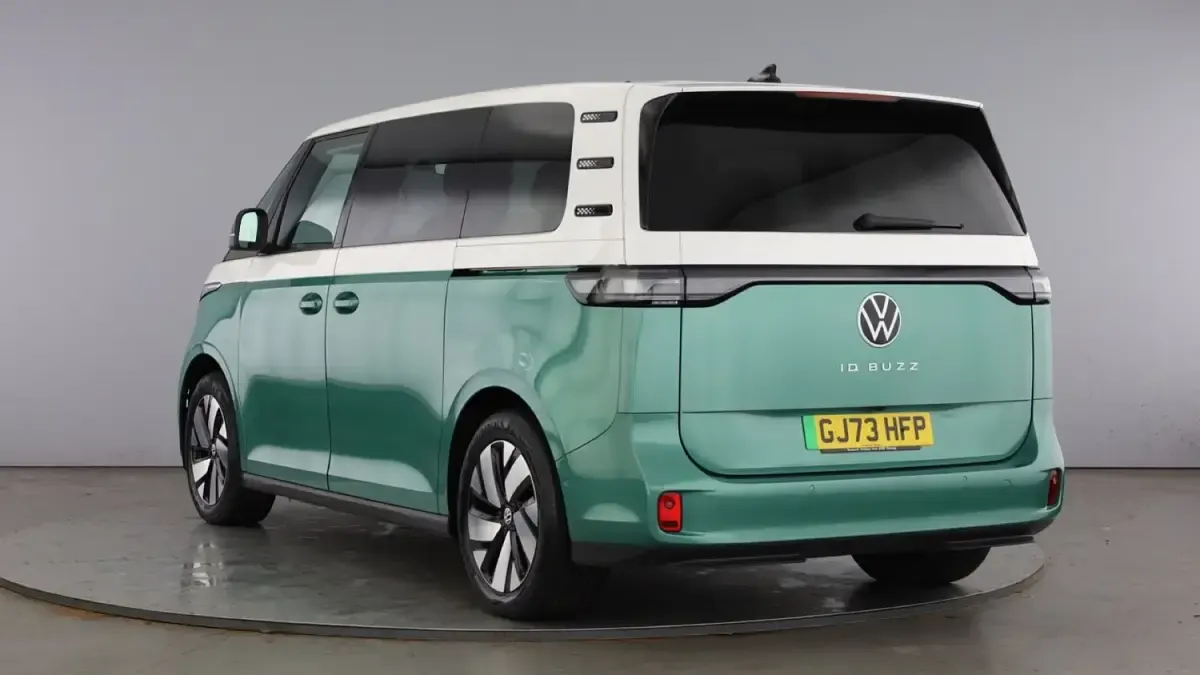 Usado VW ID. Buzz Pro 150 kW (204 CV) 2024 Blanco Monovolumen