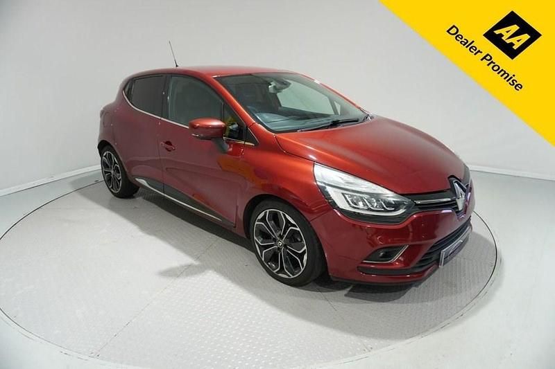 Red Used 2017 Renault Clio IV Dynamique Hatchback | £8,998 (Fair price) - Image 1/3
