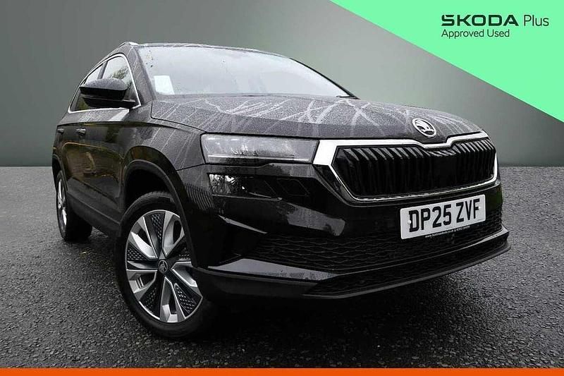 Black magic pearl effect New 2025 Skoda Karoq SE L SUV | £26,995 (Fair price) - Image 1/4
