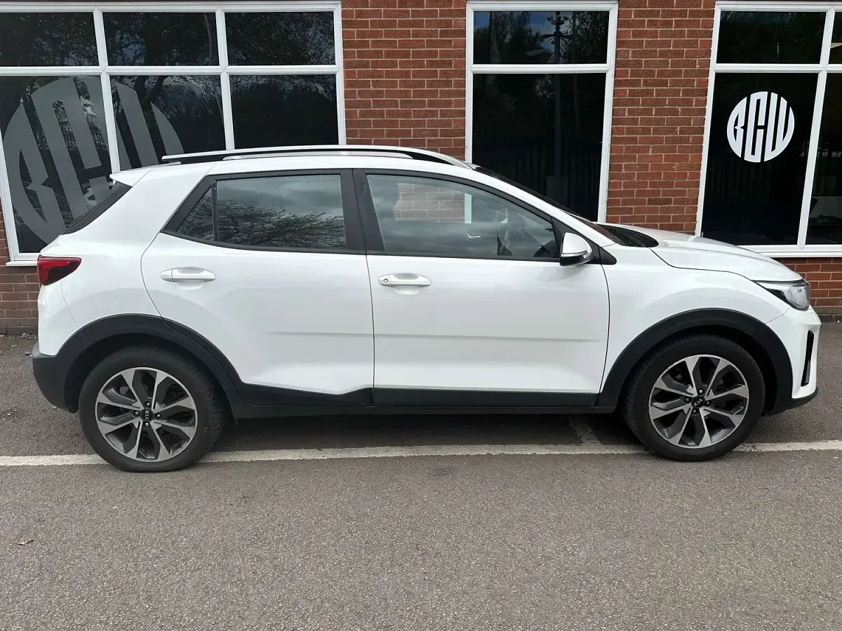 Second-hand Kia Stonic 99 CP (72 kW) 2019 Alb SUV