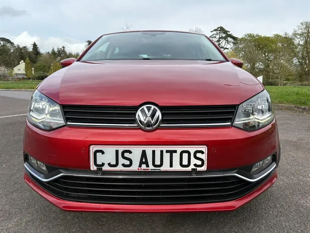 Used VW Polo SEL 2015 Red Hatchback