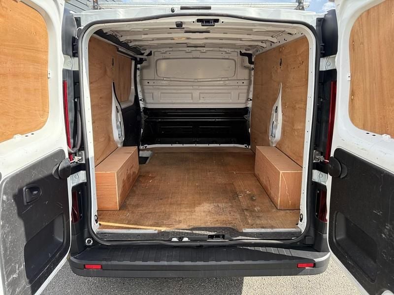 Used Renault Trafic Business 130 HP (95 kW) 2022 White MPV