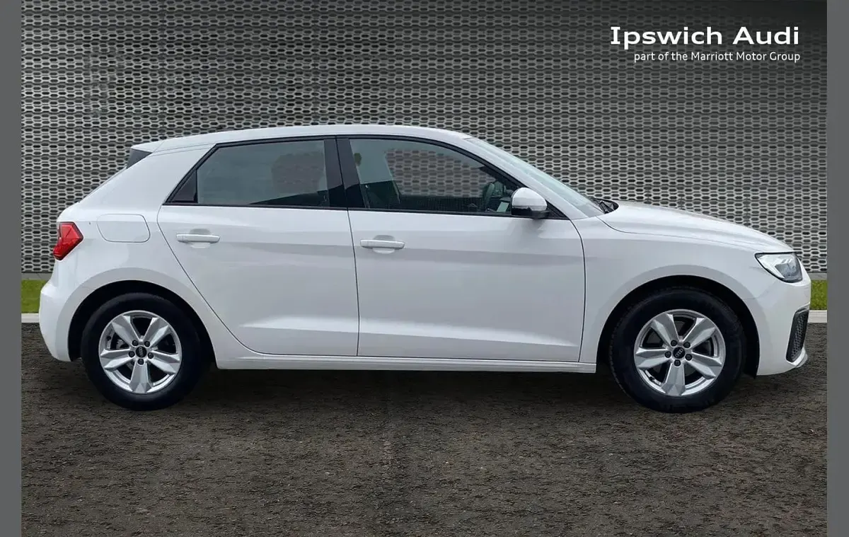 Used Audi A1 Design 108 HP (79 kW) 2023 White Hatchback