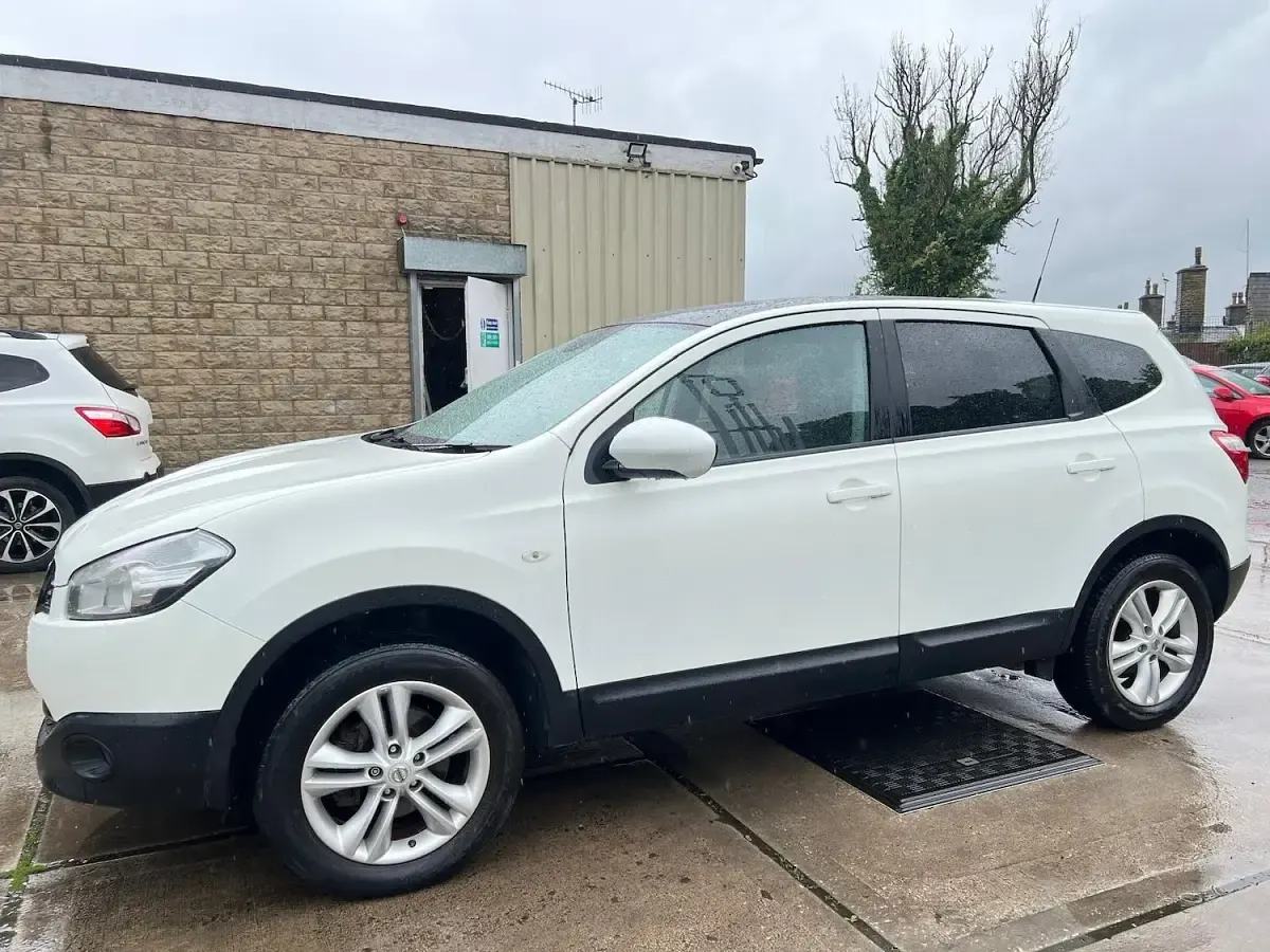 Used Nissan Qashqai +2 Acenta 110 HP (80 kW) 2012 White SUV