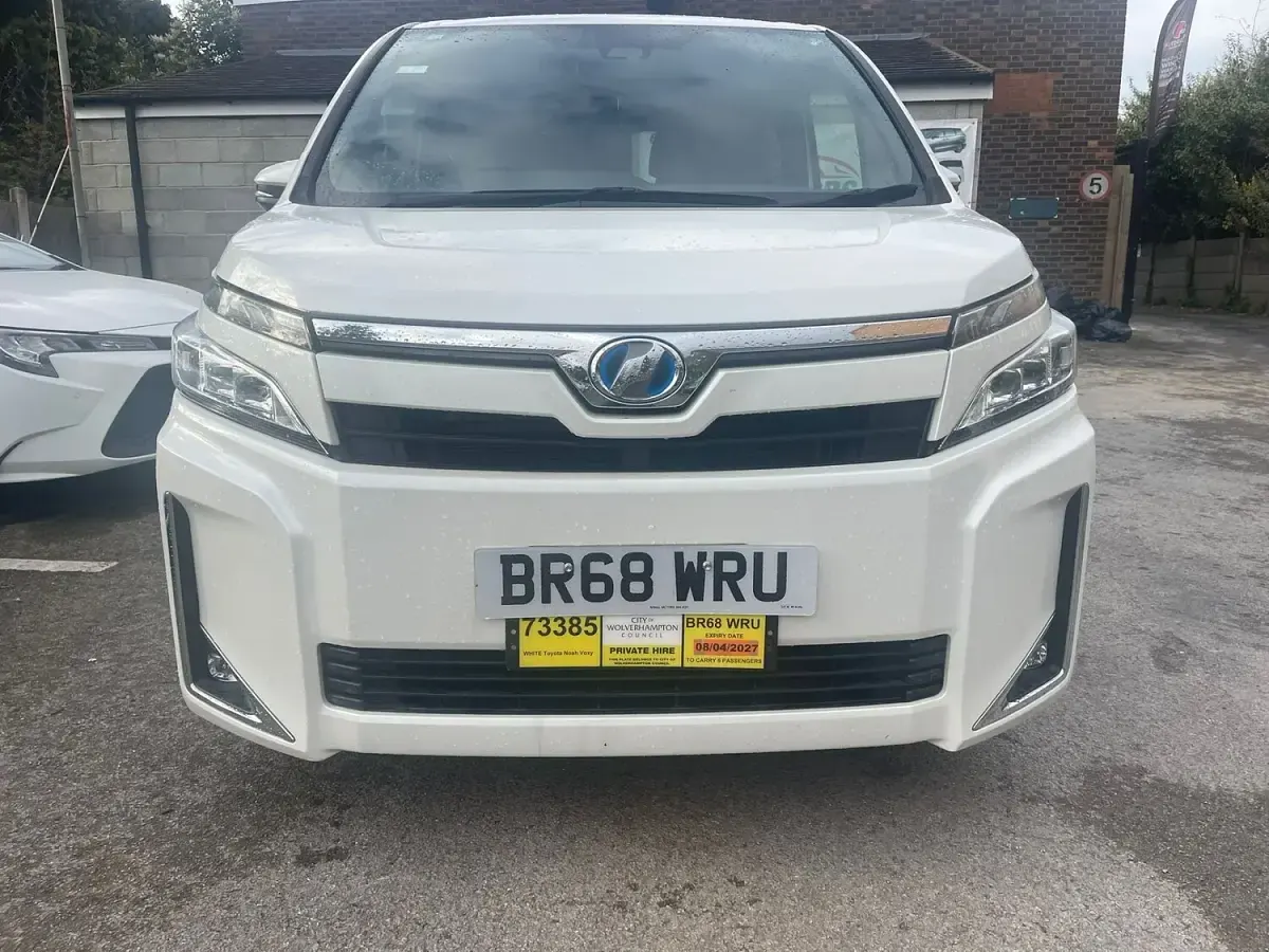 Used Toyota Noah 2018 White MPV