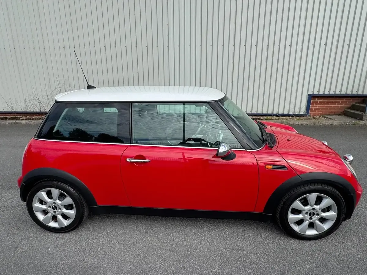 Used Mini Cooper Hatch 2005 Red Hatchback