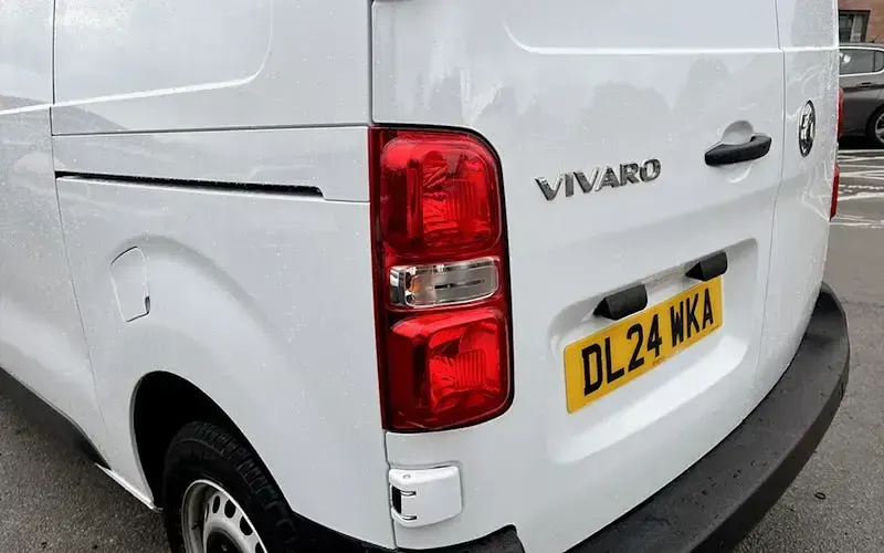 Used Vauxhall Vivaro 120 HP (88 kW) 2024 White MPV