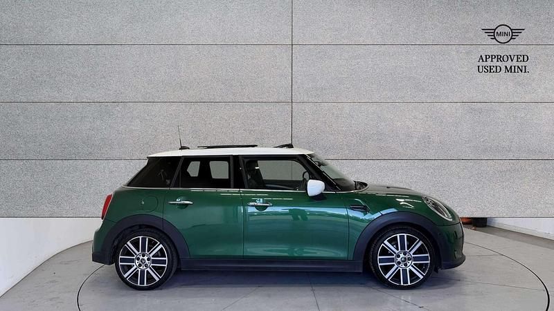 Używany Mini Cooper Exclusive 134 KM (98 kW) 2023 Zielony Hatchback