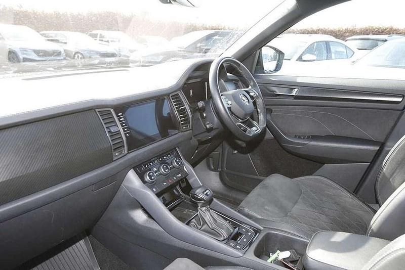 Used Skoda Kodiaq SportLine 187 HP (137 kW) 2022 Race blue metallic SUV