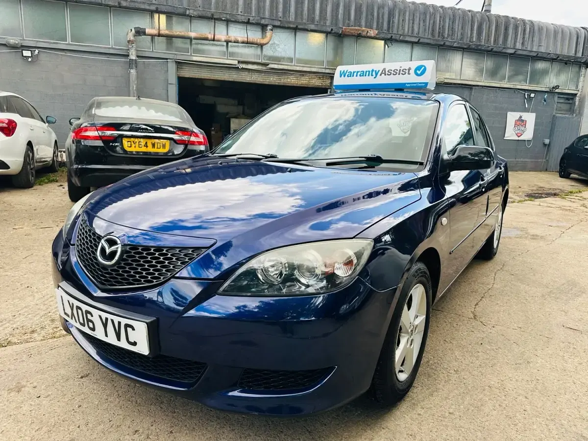 Used Mazda 3 103 HP (75 kW) 2006 Blue Hatchback