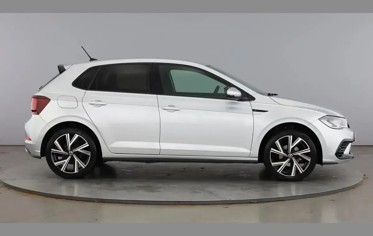 Used VW Polo R-line 95 HP (69 kW) 2022 Silver Hatchback