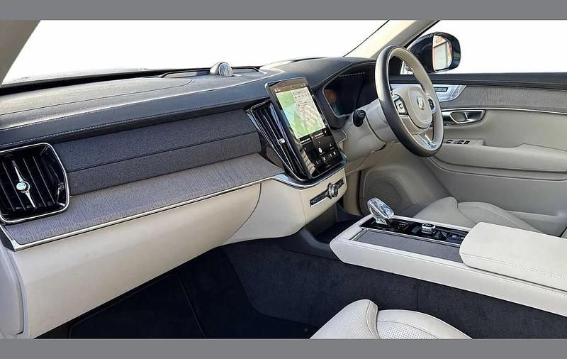 Usado Volvo XC90 Ultra 250 HP (183 kW) 2025 Branco SUV