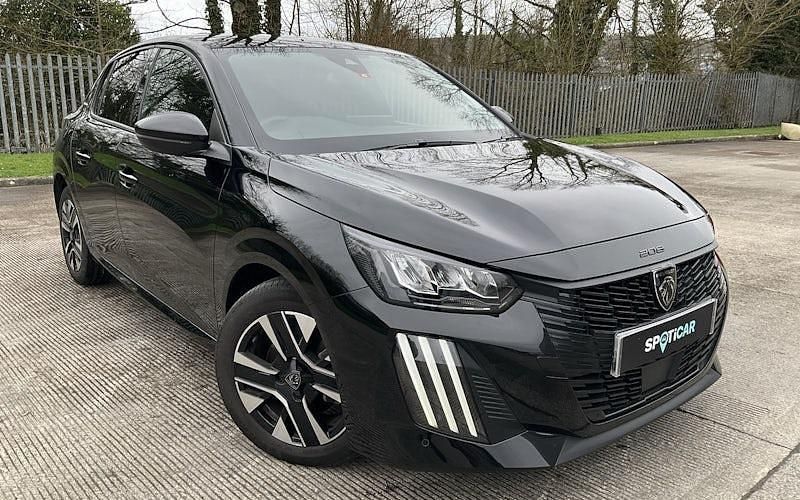 Used Peugeot 208 Allure 101 HP (74 kW) 2024 Black Hatchback