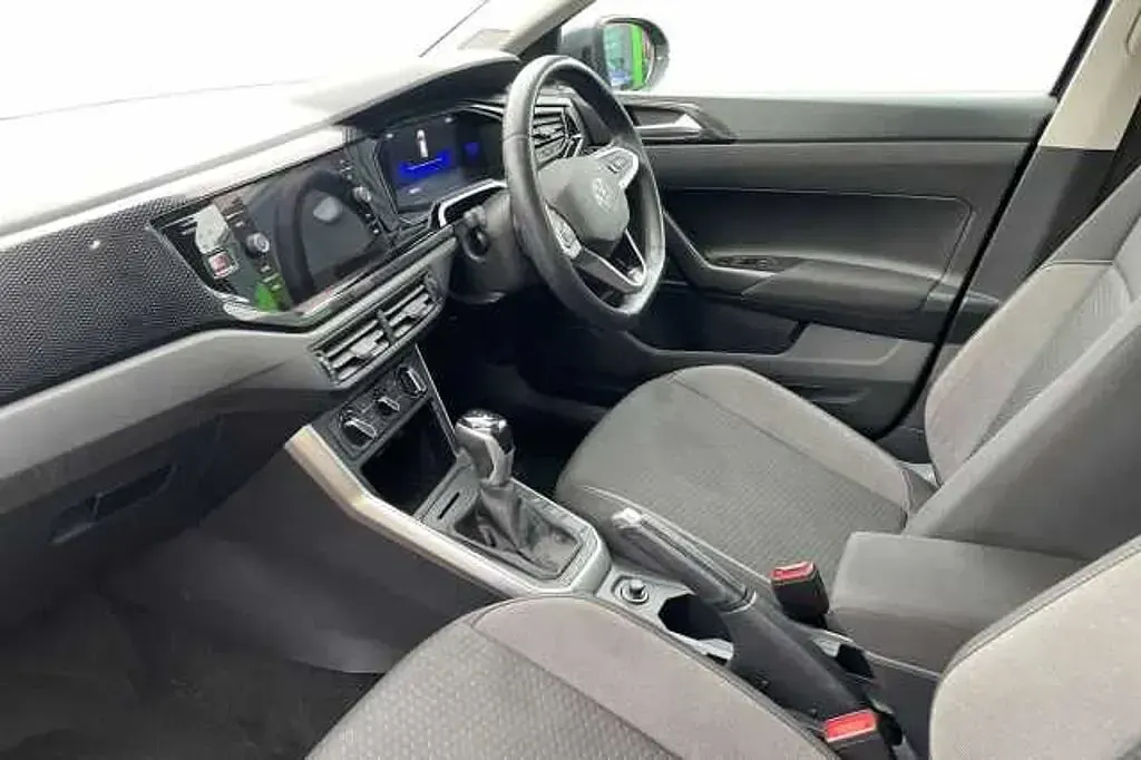 Usado VW Taigo Life 110 HP (80 kW) 2022 Cinzento SUV