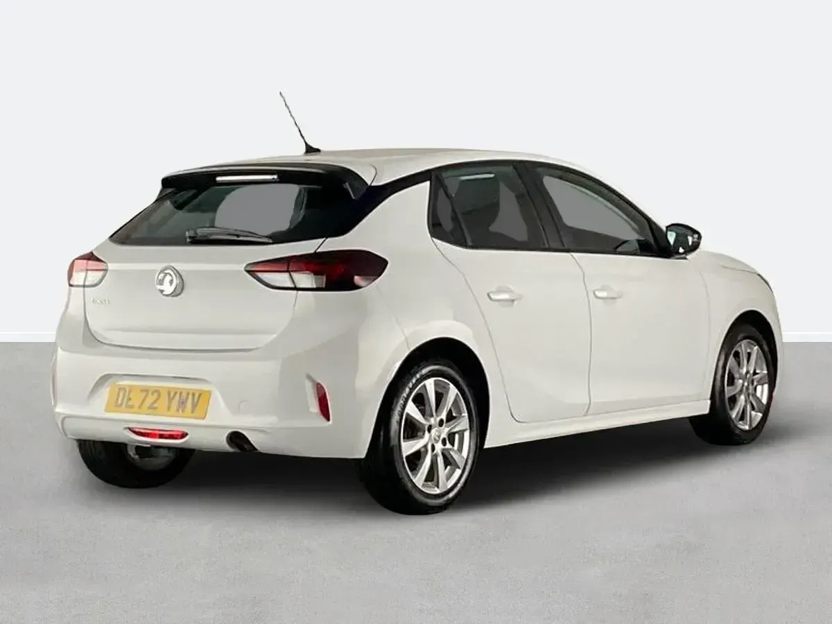 Used Vauxhall Corsa Design Edition 73 HP (53 kW) 2023 White Hatchback