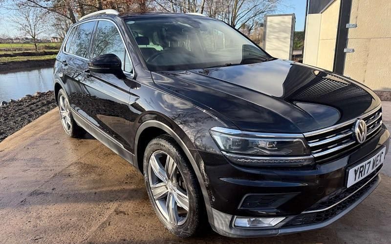 Used VW Tiguan SEL 180 HP (132 kW) 2017 Black SUV