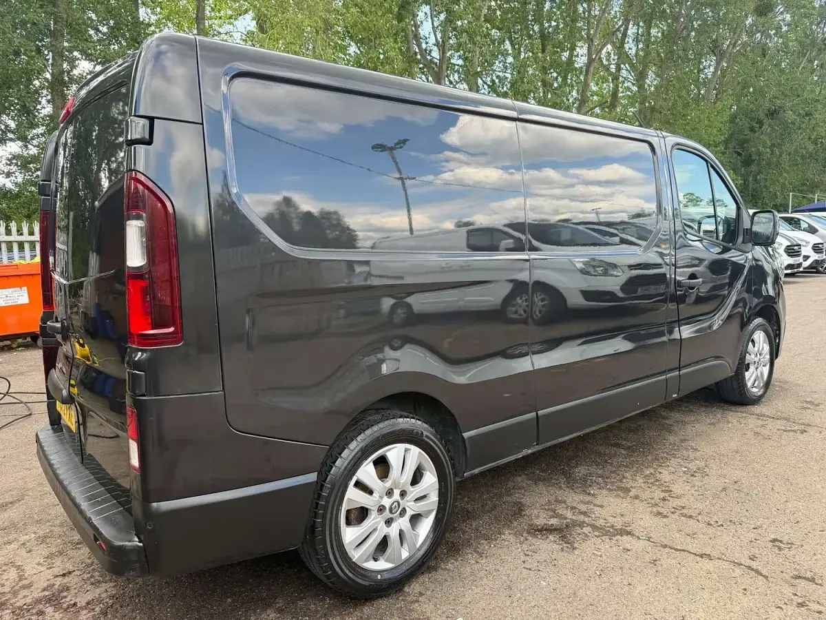Used Renault Trafic 2022 Black