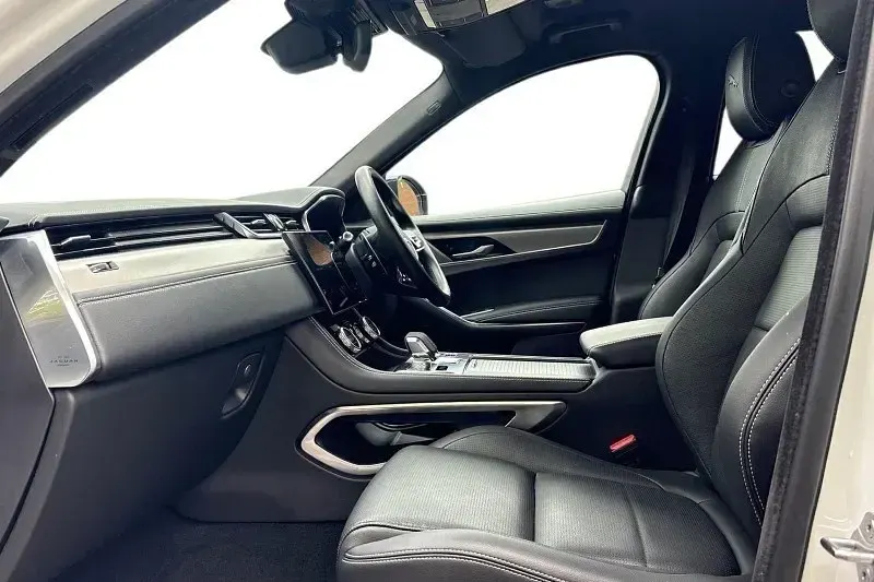 Begagnad Jaguar F-Pace R-Dynamic 2022 Vit SUV