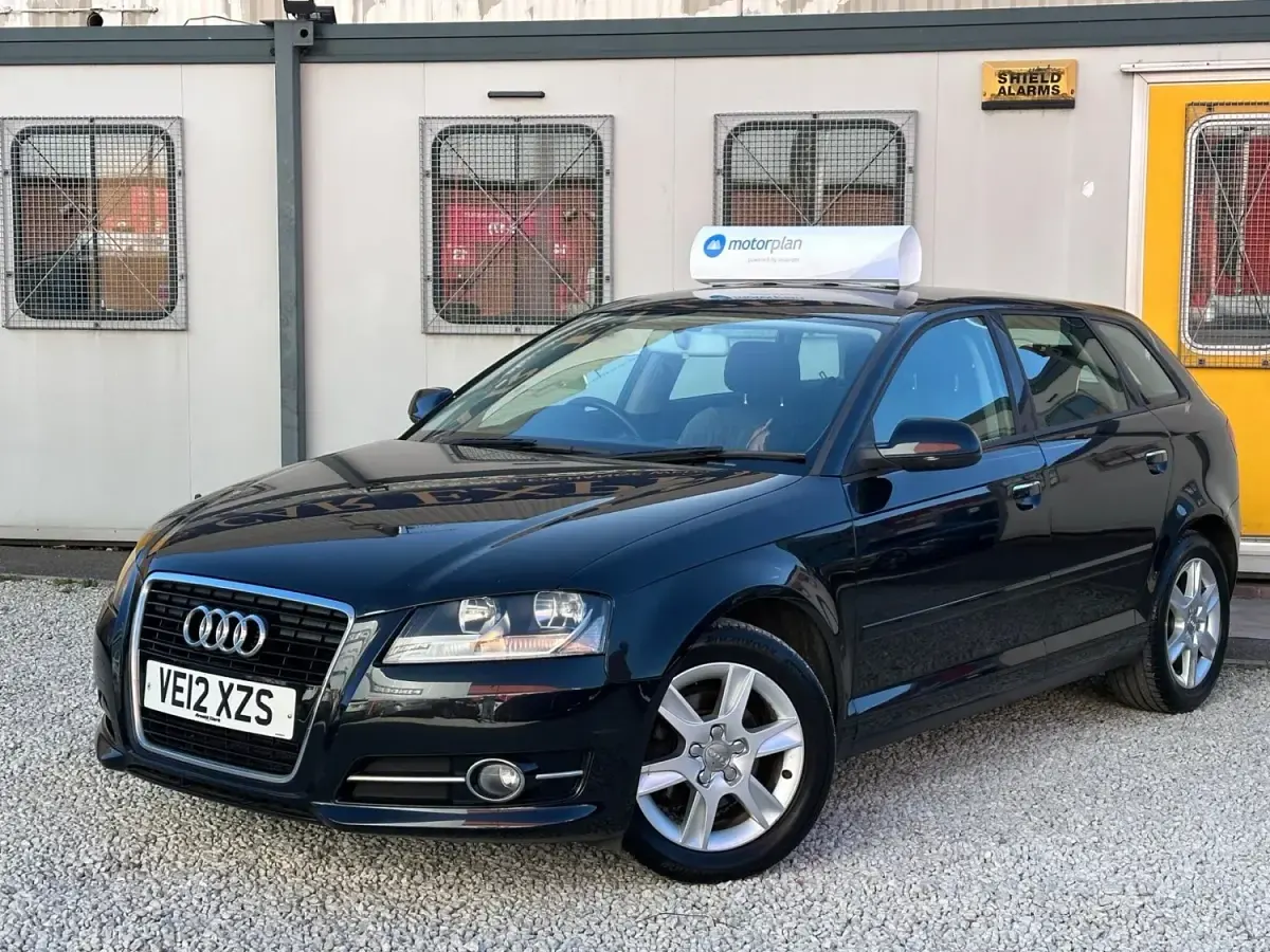 Begagnad Audi A3 2012 Svart Halvkombi