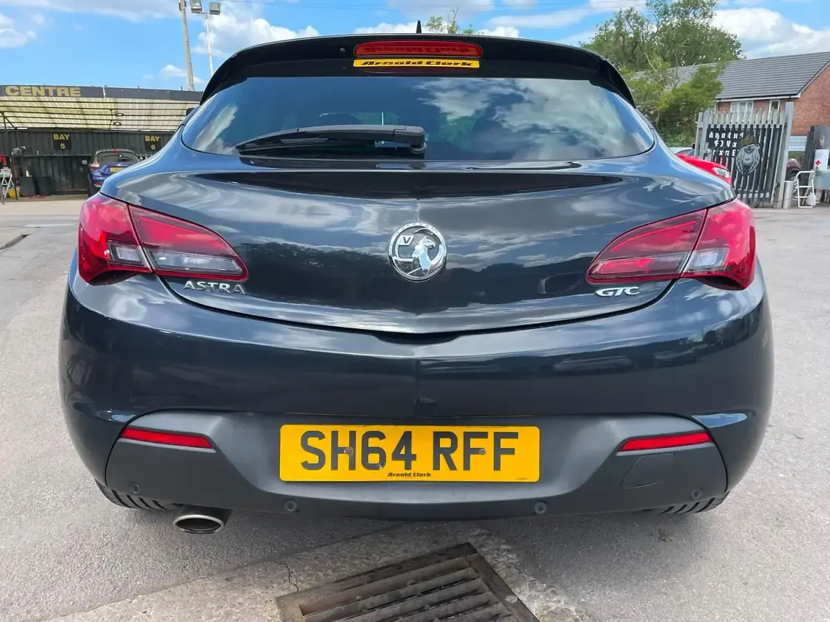 Used Vauxhall Astra GTC SRi 2014 Black Hatchback