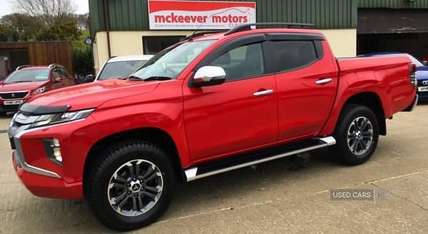 Used Mitsubishi L200 150 HP (110 kW) 2021 Red Pickup