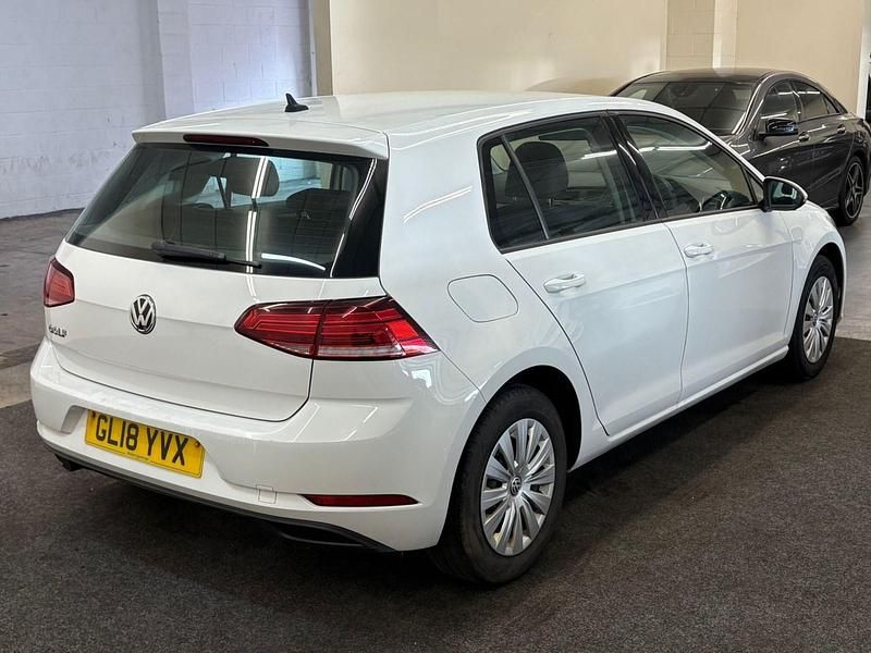 Used VW Golf VII S 125 HP (91 kW) 2018 White Hatchback