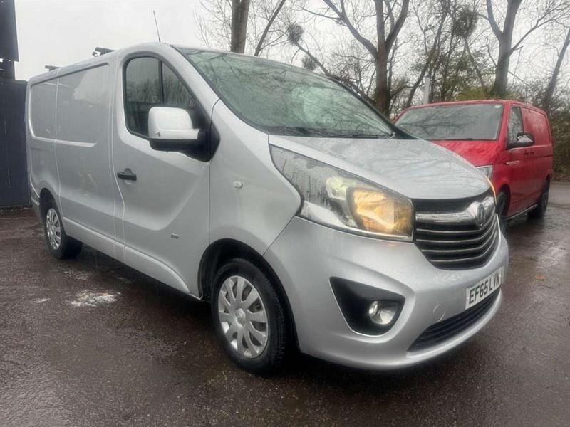 Silver Used 2015 Vauxhall Vivaro Sportive Van | £5,290 (Fair price) - Image 1/4