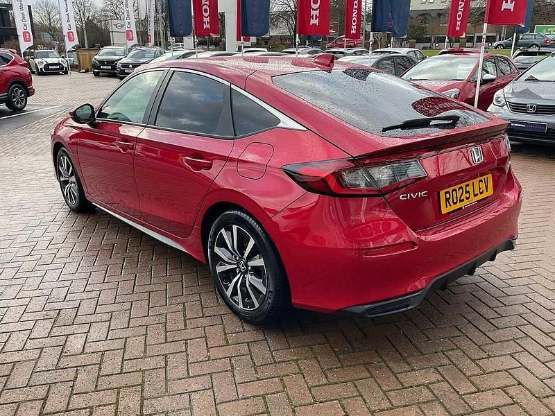 Used Honda Civic Elegance 143 HP (105 kW) 2025 Red