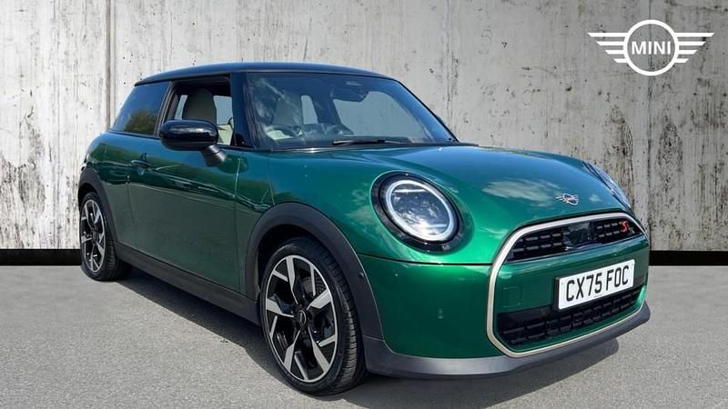 Usado Mini Cooper S Hatch 201 HP (147 kW) 2025 Verde Citadino