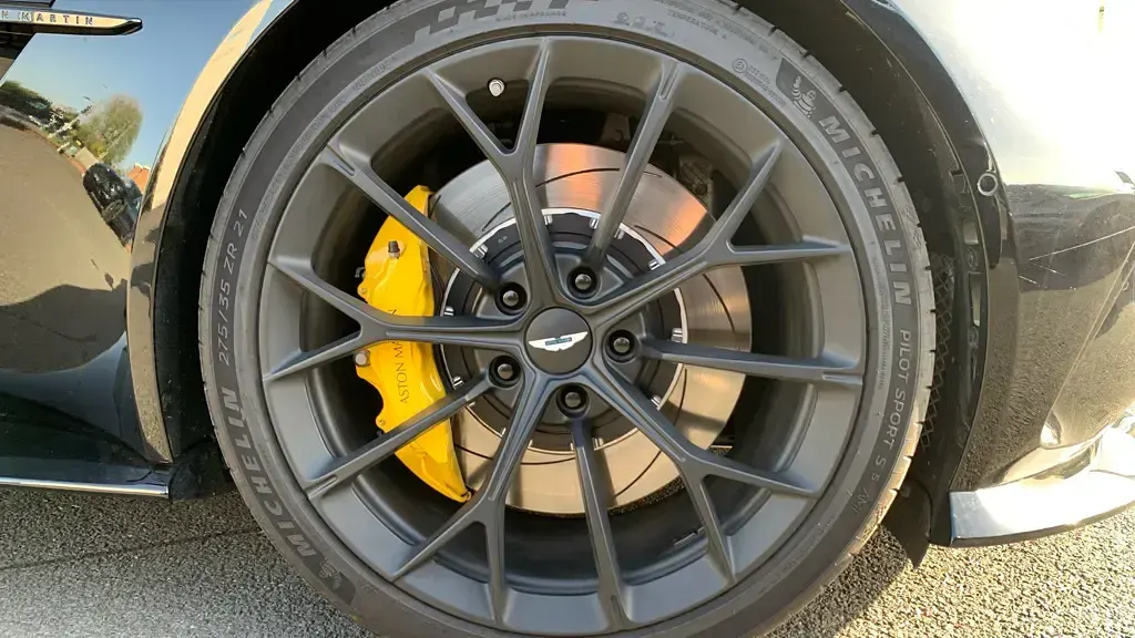 New Aston Martin Vantage 655 HP (481 kW) 2025 Black Coupe