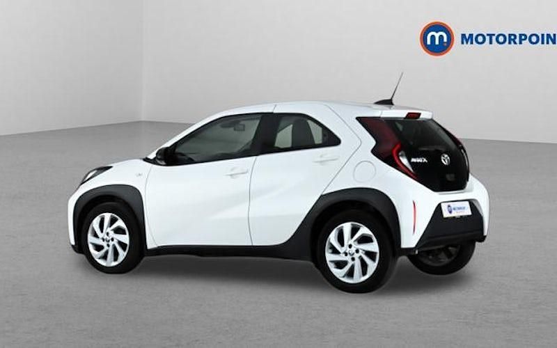 Used Toyota Aygo X PURE 72 HP (52 kW) 2025 SUV